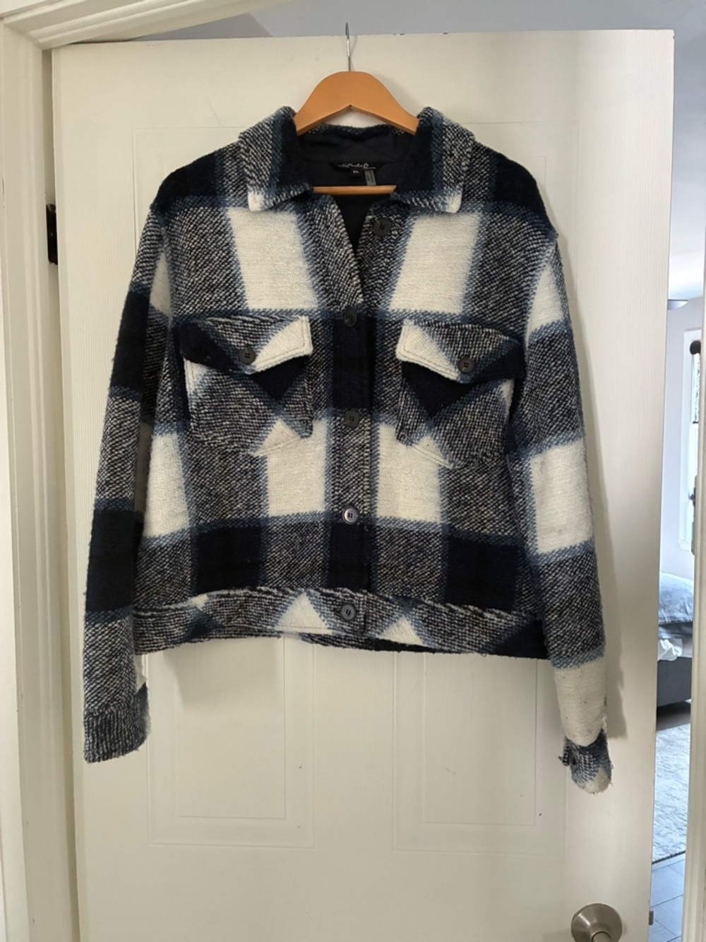 Plaid Button-Up Shacket Jacket in Dark Blue& White